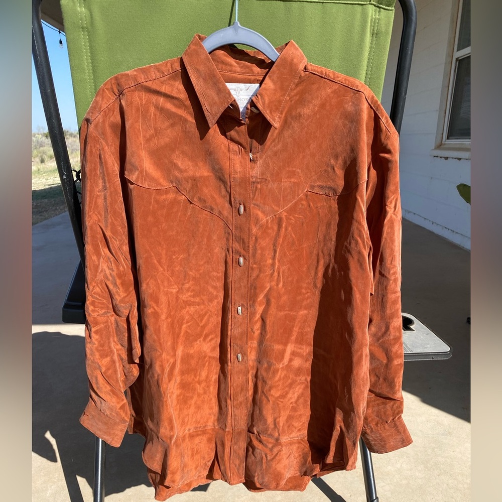 Longhorn men’s size medium rust red dress shirt